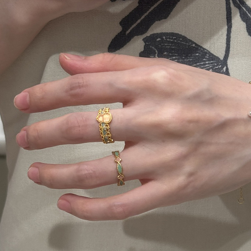 carousel-thumb-4