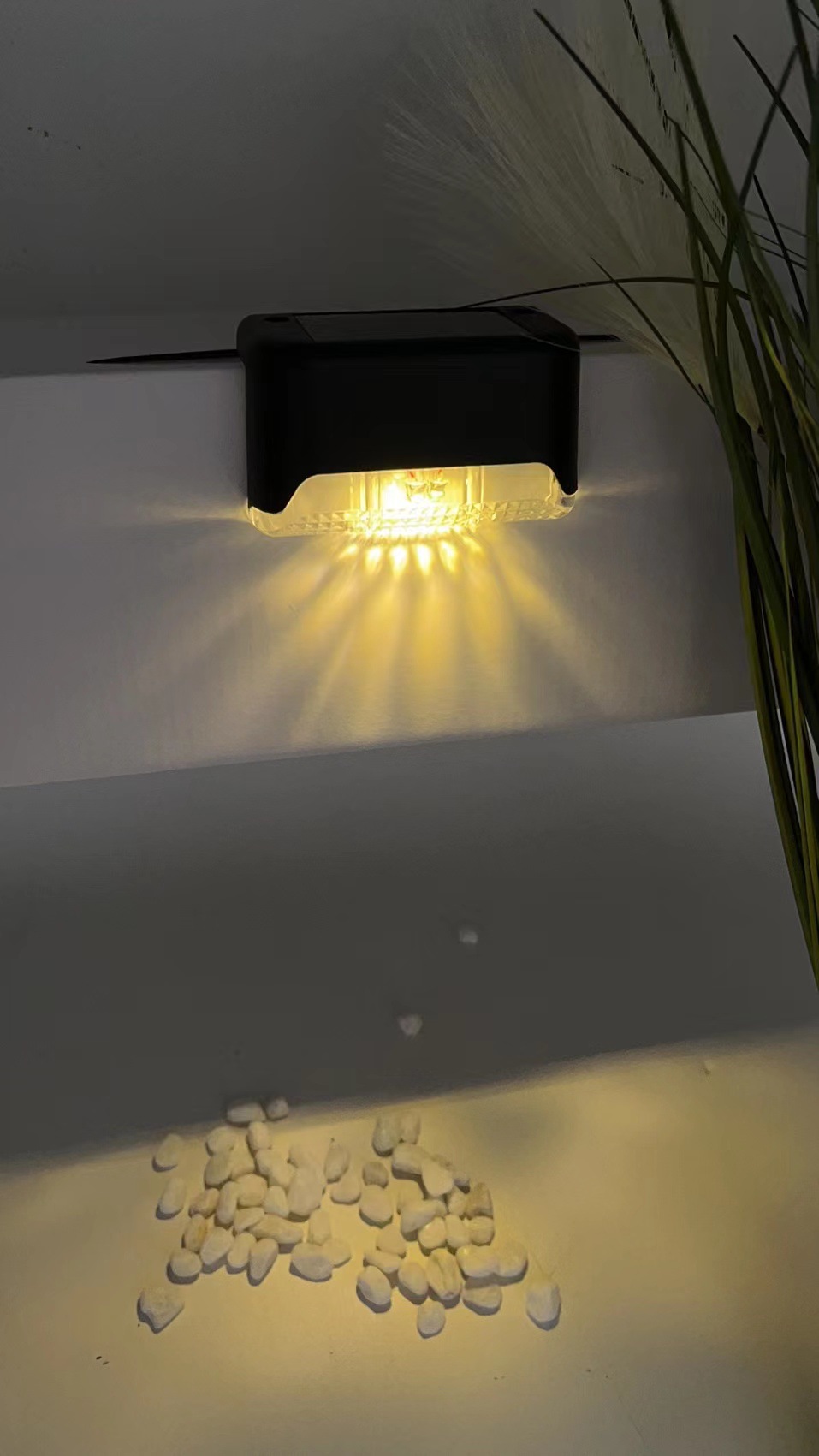 New amorphous 2LED black shell warm light glue paste screw