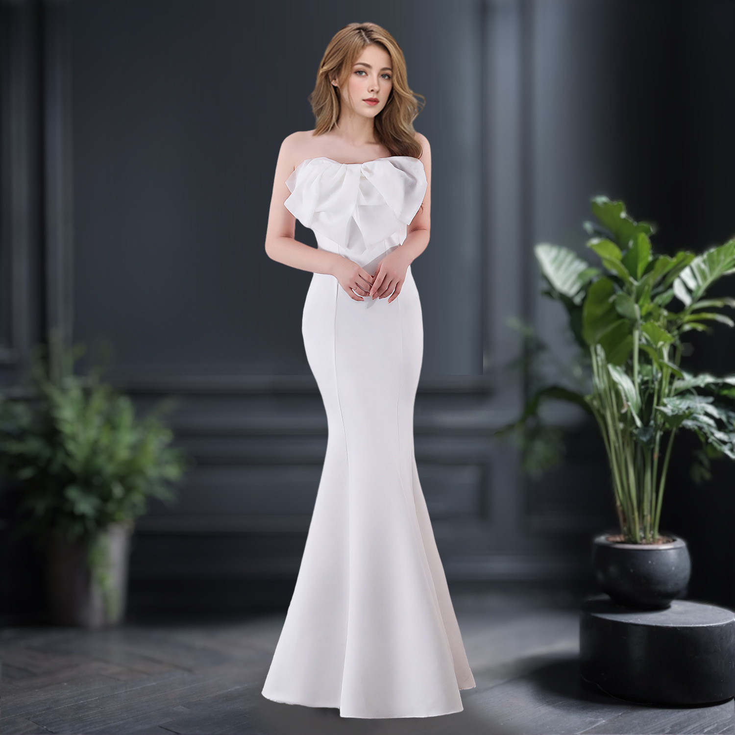 Evening dress women's high-end elegant simple Hepburn style banquet socialite niche tube top slimming long fishtail dress