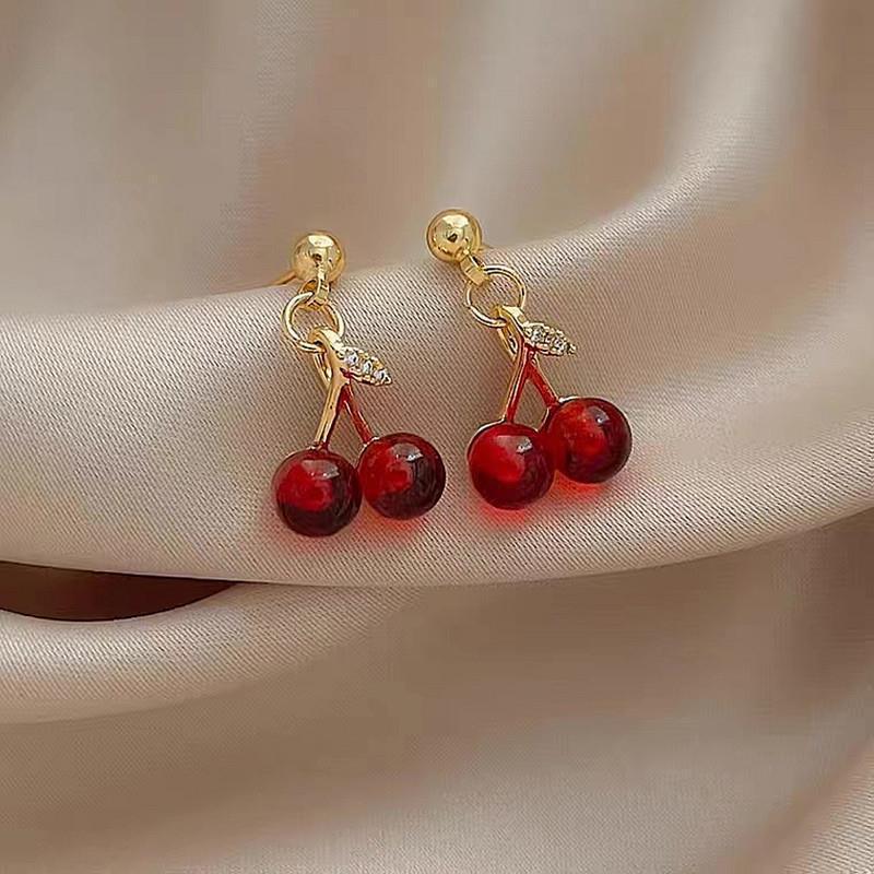 2023 nueva plata 925 pendientes de cereza roja simple pequeño elegante todo partido ins estilo joyería de oído de alta calidad