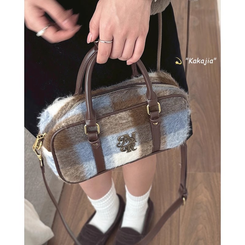 Guangzhou Factory Woolen Portable Bowling Bag New Trendy Retro College Style Sub-Pillow Bag Versatile Crossbody Bag