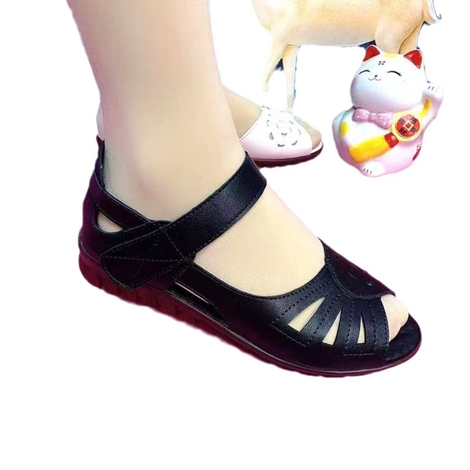 Women's sandals 2024 Summer new women's sandals mother's shoes flat beef tendon soft bottom middle-aged and elderly beach shoes