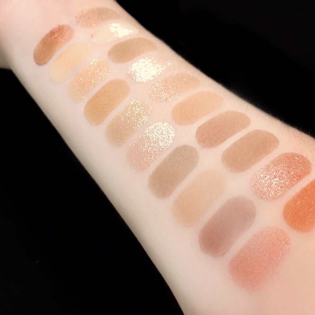 Chestnut Twenty Color Eyeshadow Plate ins Super Fire Cheap Student Earth Color Milk Tea Color Pearlescent Matte Small Internet Celebrity