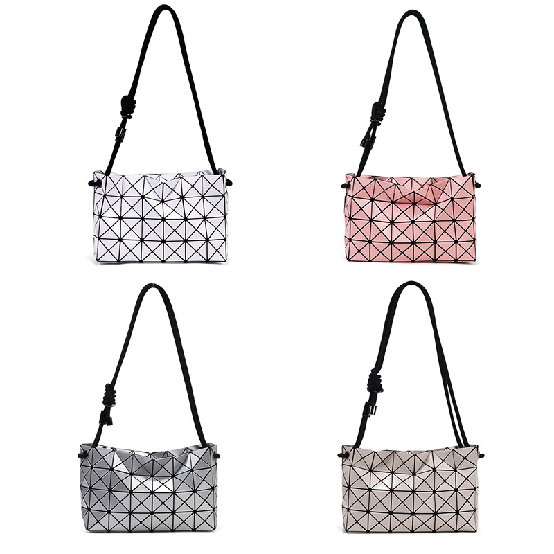 Japan Lifetime Original Tofu Bag 2024 New Arrival Diamond Geometric Handheld Hand-held High-end Shoulder Crossbody Bag for Women