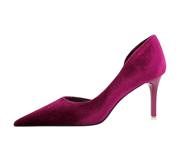 Women's shoes with fine heels, shallow heels and pointed side hollowed out west velvet shoes_voghion.com