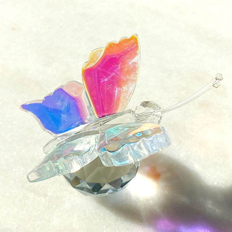 工芸品水晶の蝶の置物水晶の小動物は鏡の電気商のアマゾンの贈り物のメーカーにまたがります。|undefined