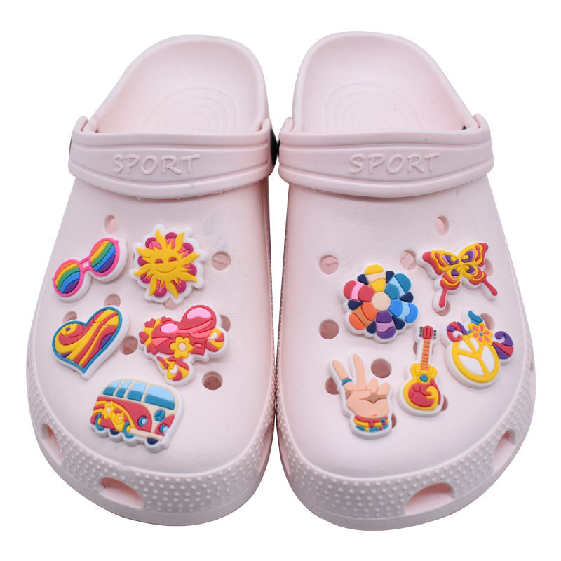 Pink series hole shoes shoes flower PVC soft rubber shoe buckle beach shoes DIY jewelry buckle cross-border e-commerce decoration accessories