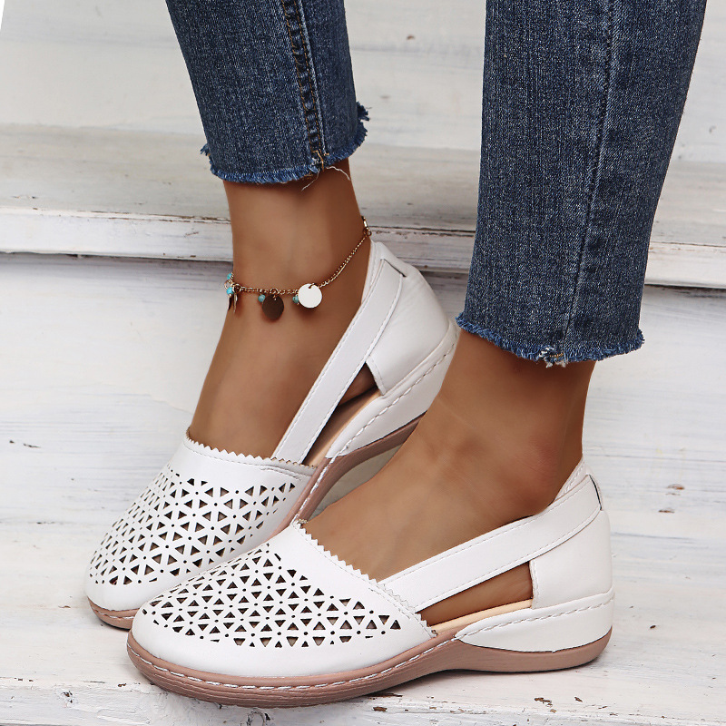 wish Foreign Trade New Hole Shoes 2023 Summer European and American Women's Shoes Round Toe Wedge Cross-border Large Size Flat Women's Sandals