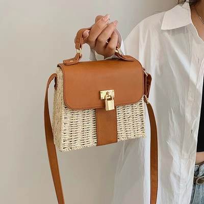 Niche Design Straw Bag Women's 2023 New Fashionable Internet Celebrity Popular Crossbody Bag All-match Portable Small Square Bag