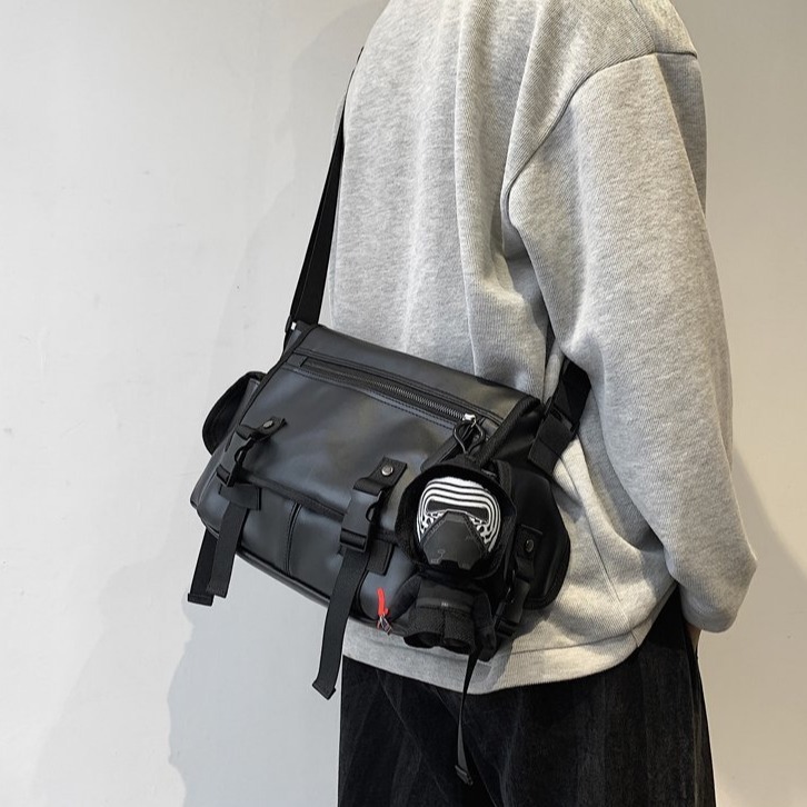 Messenger Bag Men's Hong Kong style large capacity trendy cool messenger bag functional style all-match workwear shoulder bag student class backpack