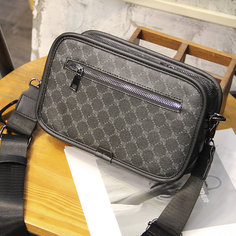 Plaid fashion shoulder bag street fashion small shoulder bag Korean style men's messenger bag casual commuter small square bag men's bag