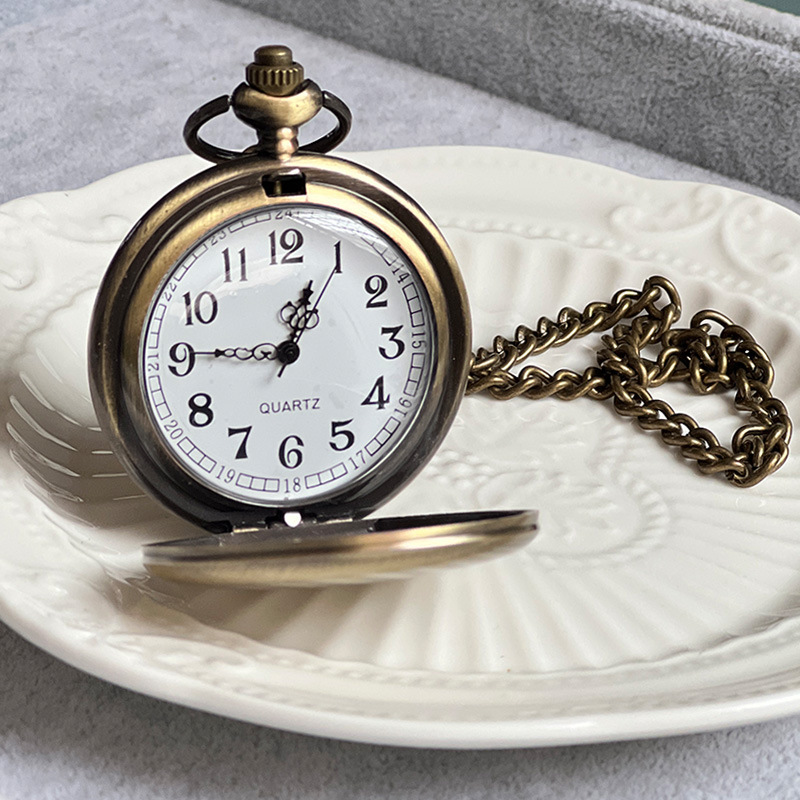 Retro pocket watch manufacturers Alice in Wonderland Super texture flip student pocket watch birthday gift table