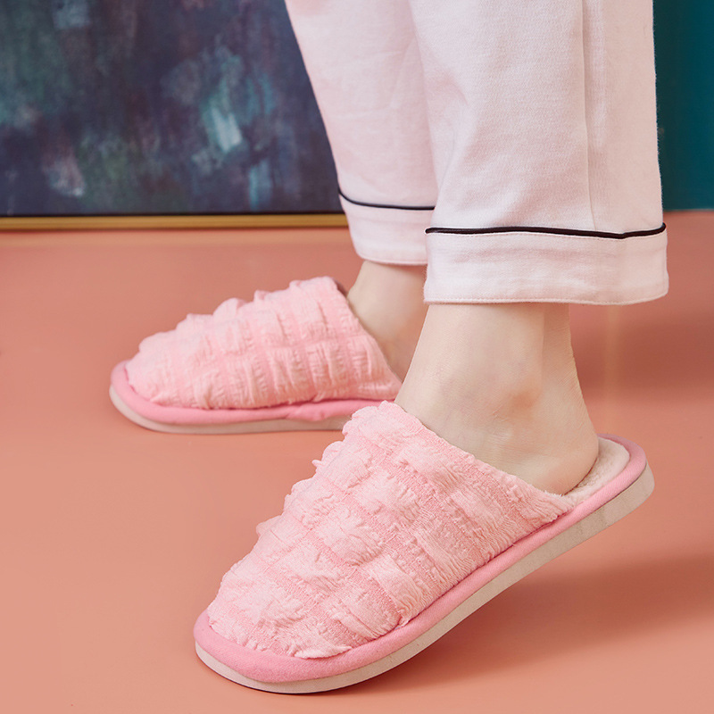 2024 winter cotton slippers home wholesale floor drag new puff couples warm indoor and outdoor shaking sound net red