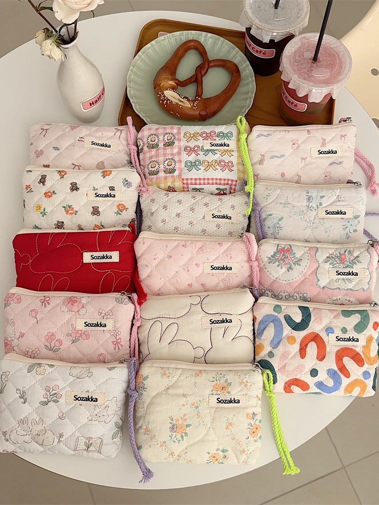 43162 small fresh floral quilted coin purse cute mini portable travel lipstick bag storage card holder