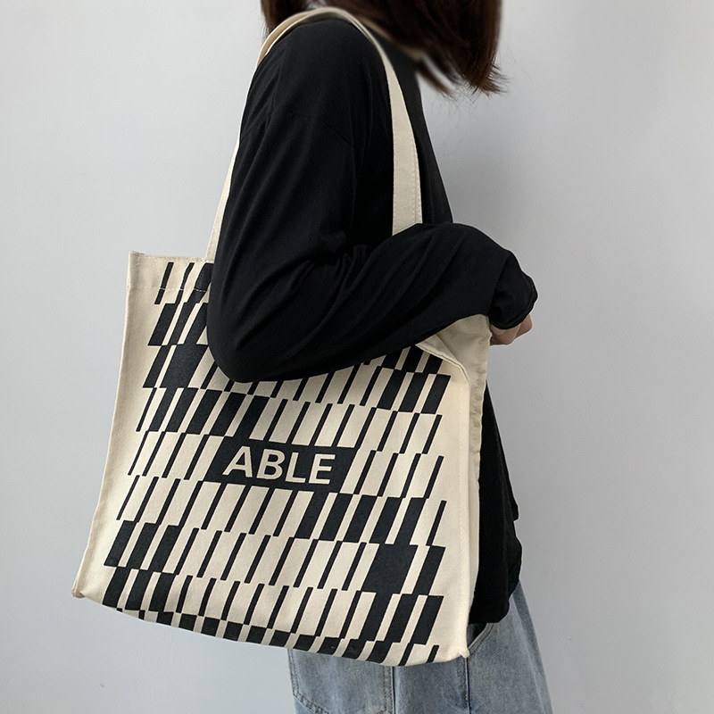 Large Capacity Canvas Bag ins Harajuku Bag with Zipper Shoulder Bag Female Student Mori Japanese Style Wholesale Factory