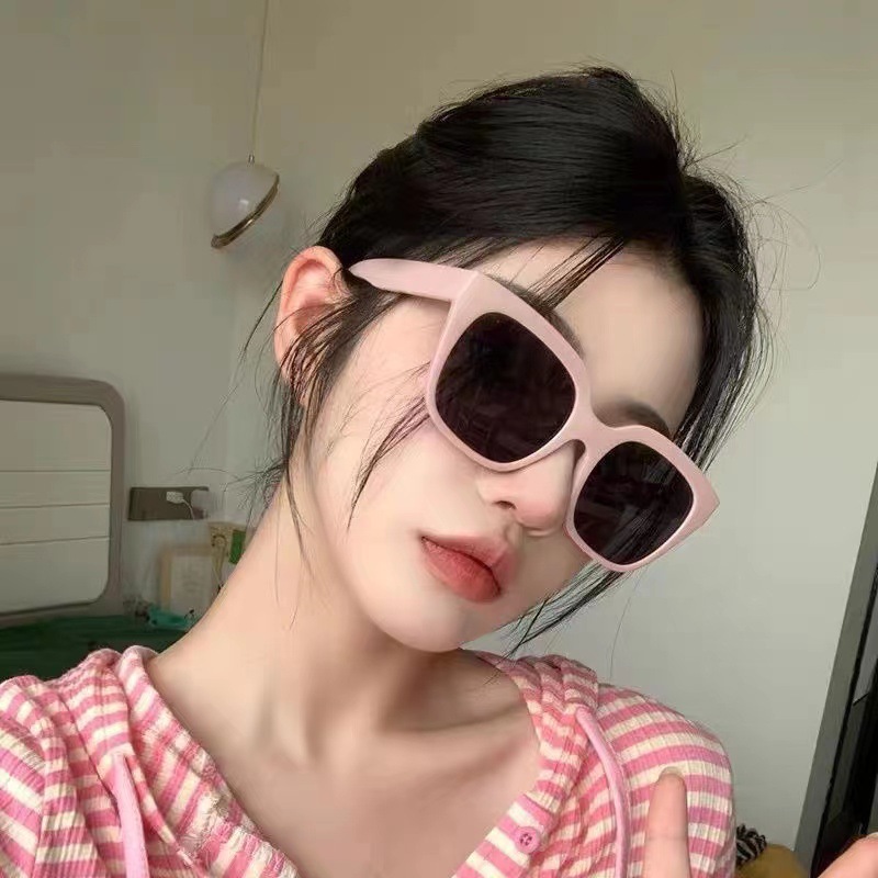 Square tender pink sunglasses for women, high-end ins Internet celebrity sunglasses 2024 new sunglasses, trendy large frame, slimming