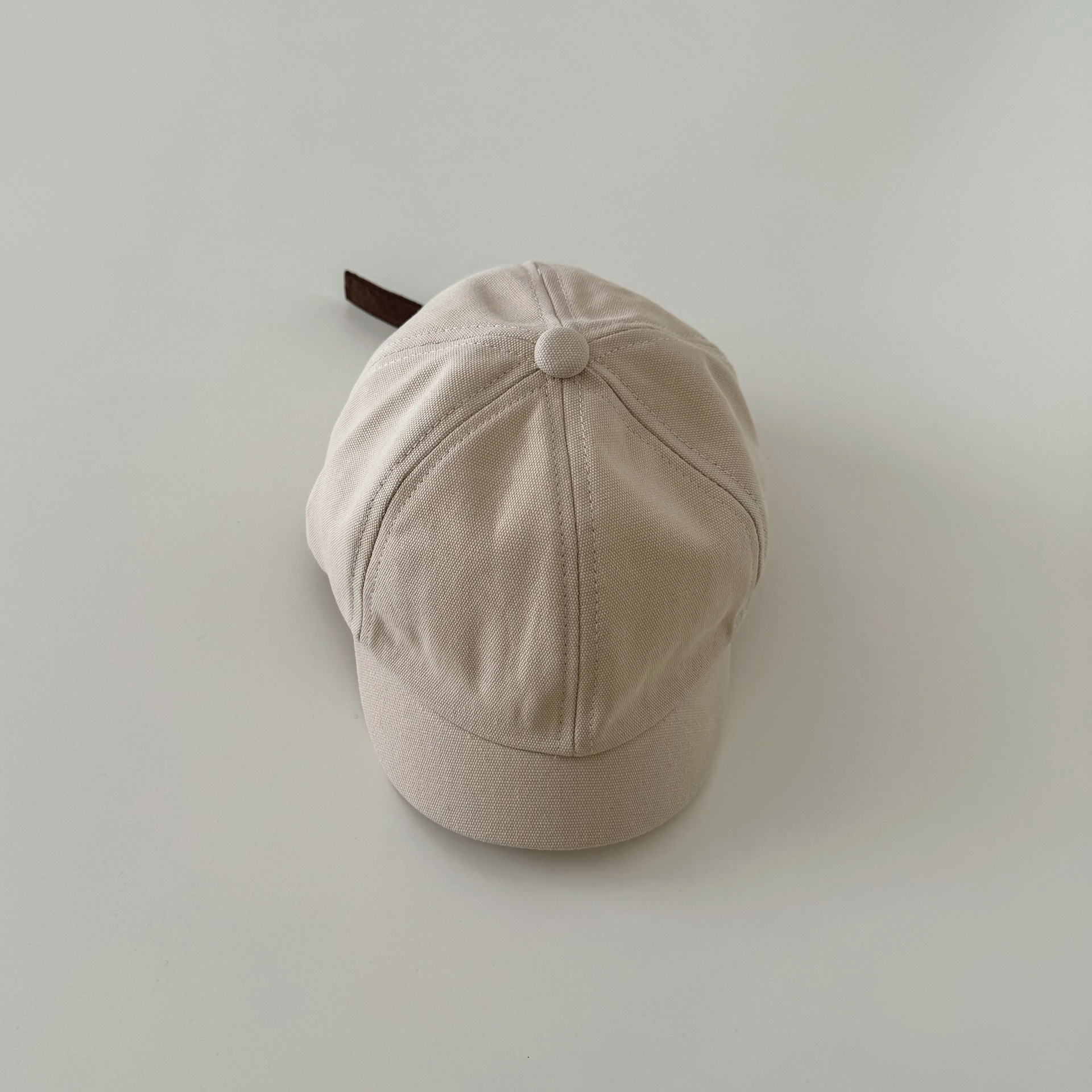 Autumn South South Korea baby hat spring 2024 new fashion solid color simple small brim children baseball cap wholesale_voghion.com