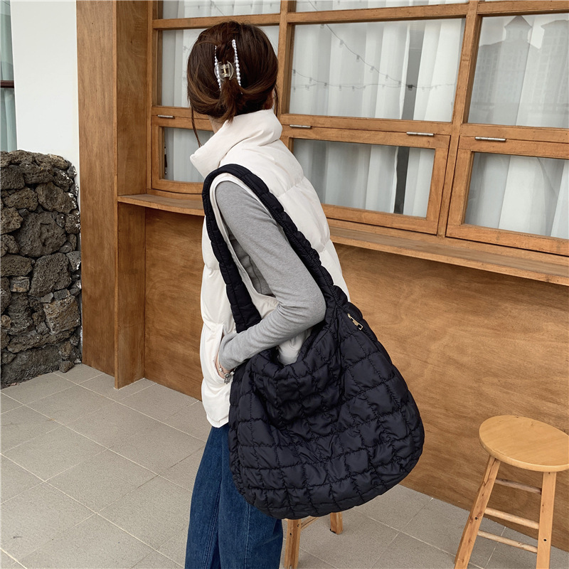 2024 New Korean Style Niche All-match Cloud Pleated Underarm Bag Casual Dumpling Bag Shoulder Crossbody Bag Women Tote