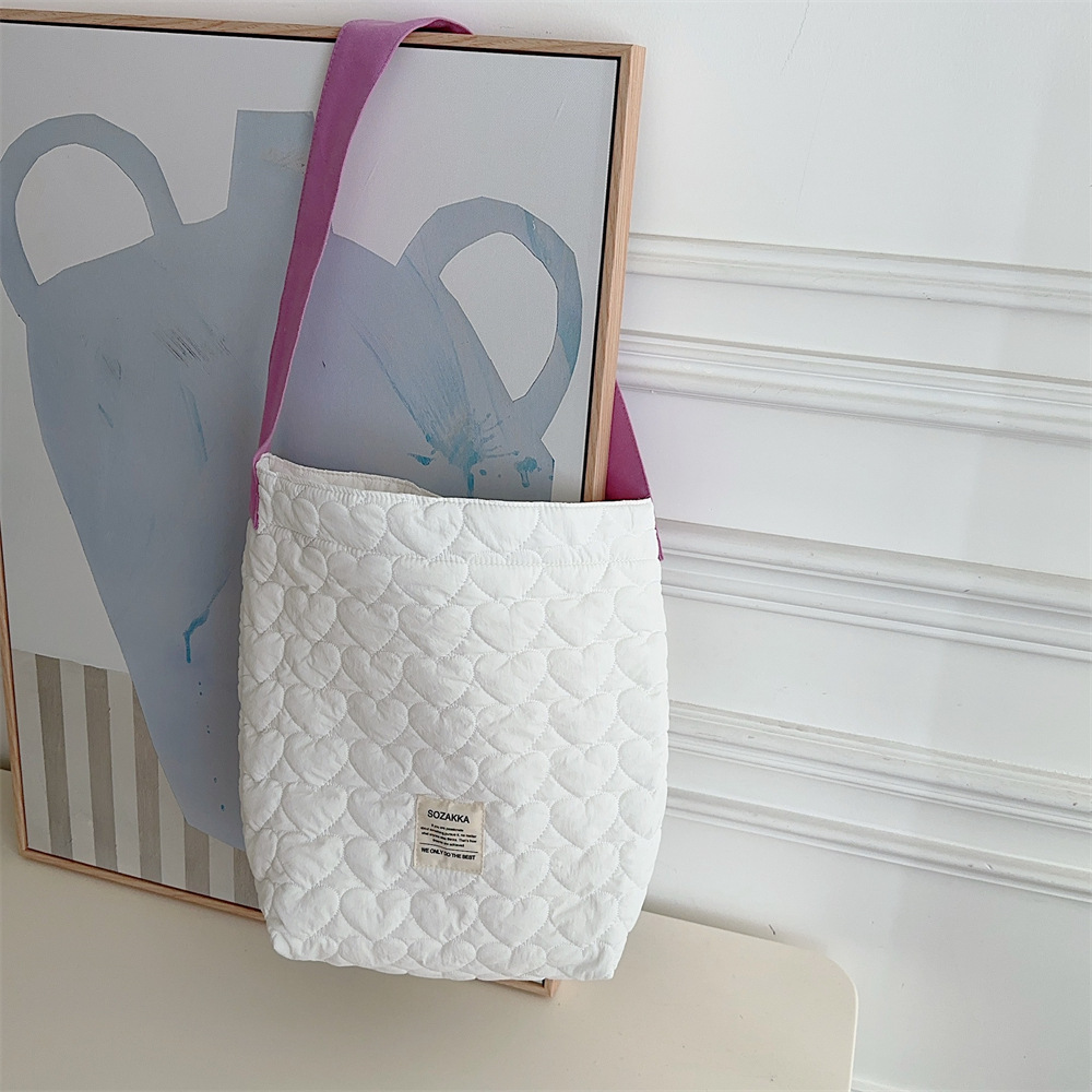 38241 ins new contrast color shoulder bag student female practical large capacity mummy bag quilted shoulder bag female_voghion.com