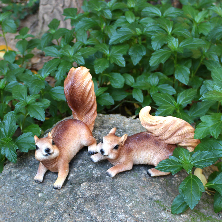 New Amazon Hot Sale Spot Simulation Squirrel Creative Resin Pendant Micro Landscape Garden Garden Decorations