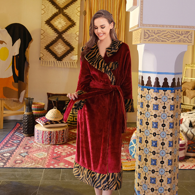 Autumn and winter fashion light luxury personality high-end nightgown leopard print wine red flannel cardigan bathrobe lace-up bathrobe home wear
