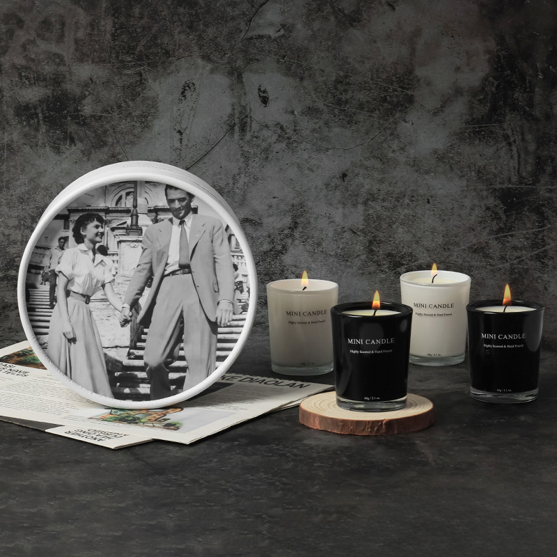 Classic film and television aromatherapy candle creative candle birthday bedroom soy wax smoke-free suit aromatherapy candle gift box