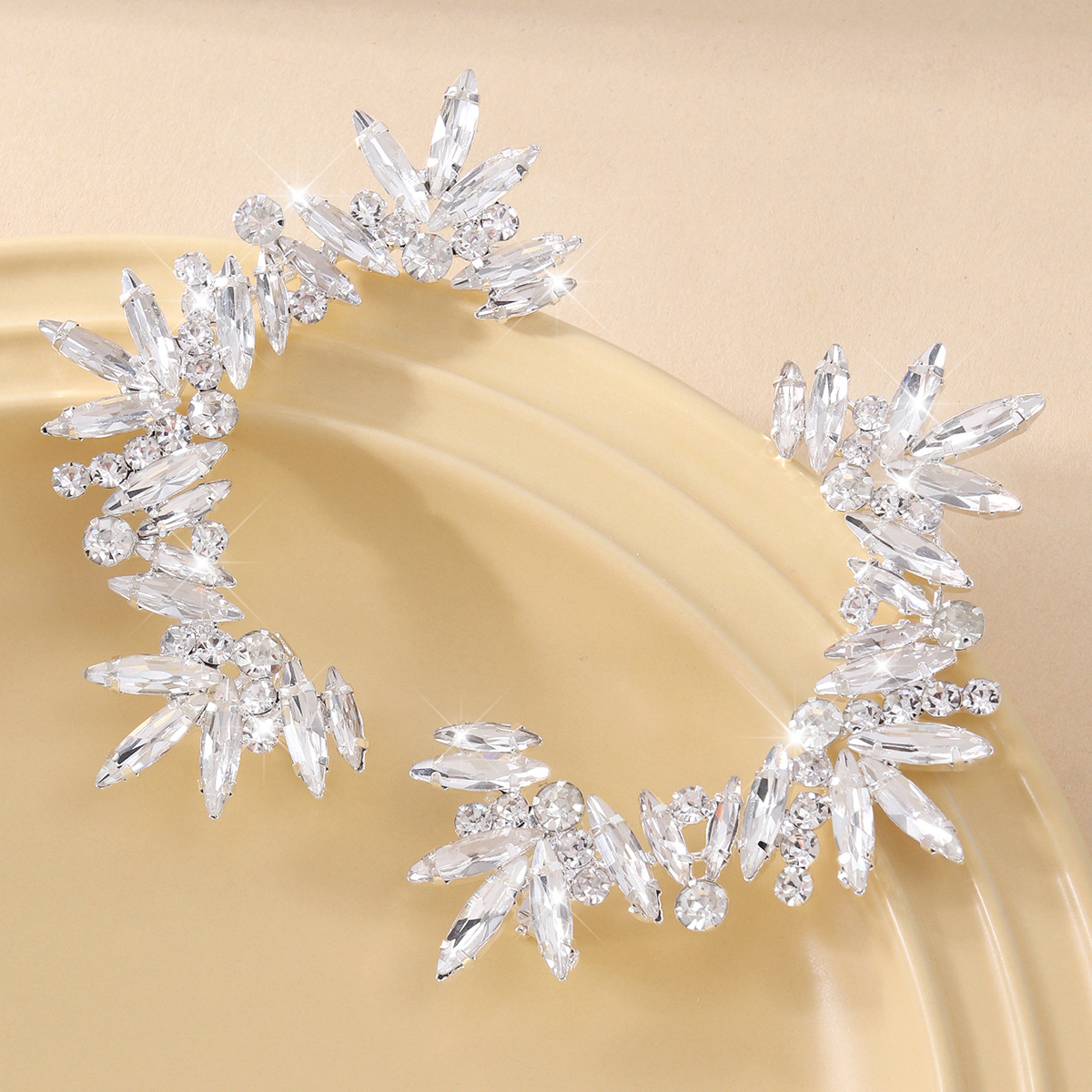 Cross-border New Shiny Diamond Earrings Women's European and American Fashion Luxury Bride's Personalized Non-perforated Rhinestone Ear Clip Jewelry