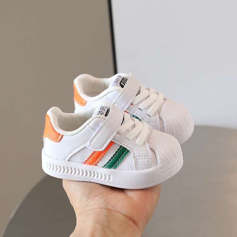 A generation of girls board shoes autumn sneakers boys baby shoes soft bottom baby toddler shoes non-slip white shoes