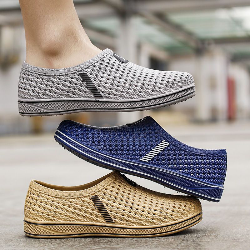 Hole Shoes Men's Summer New Fashionable Thick Bottom Toe Sandals Soft Bottom Outer Wear Casual Non-slip Breathable Beach Shoes