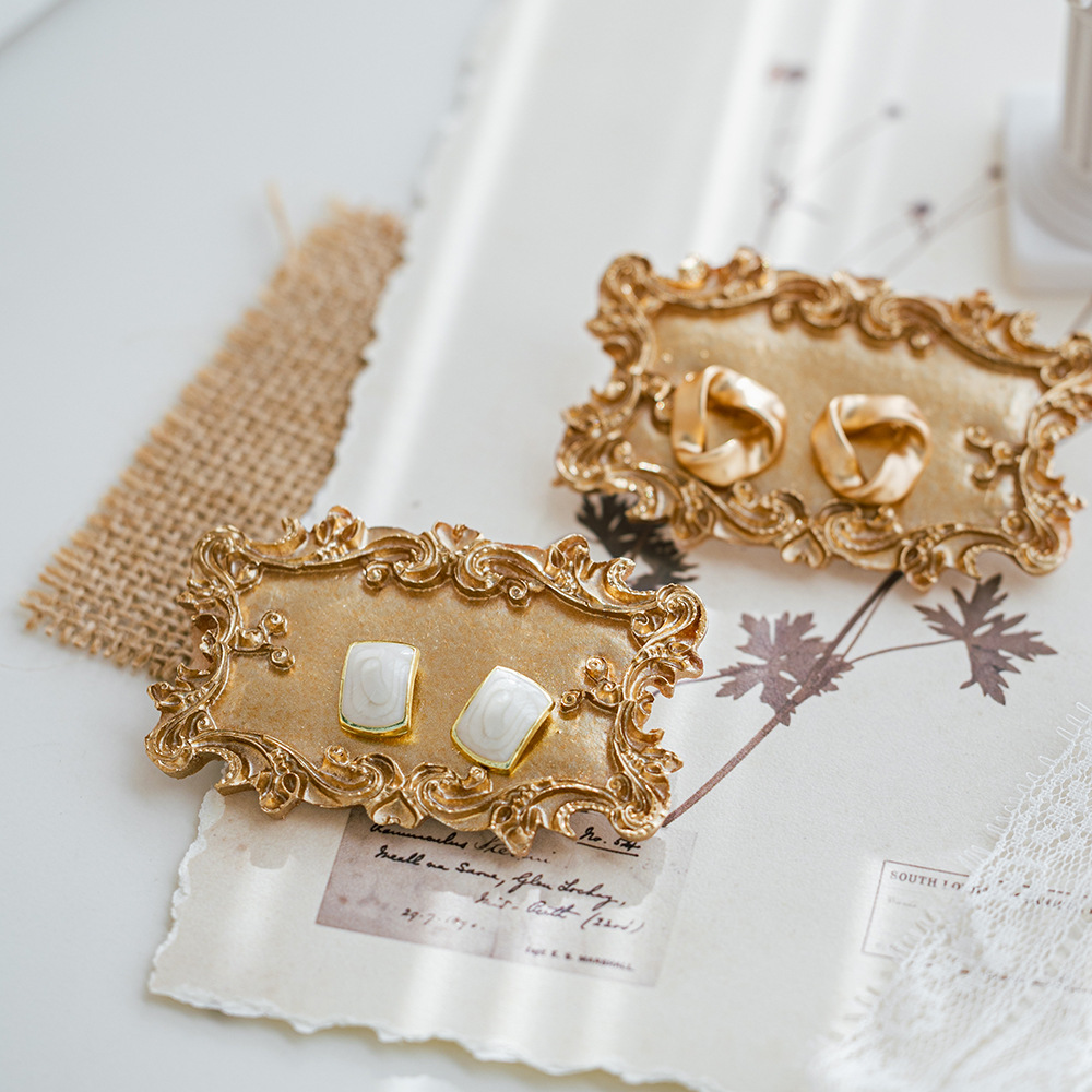 Jewelry Photography Props Ornaments ins Style Necklace Earrings Jewelry Rack Pose Photography Decoration Display Shooting Background
