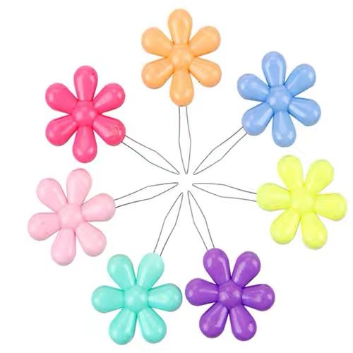 Plum blossom plastic gourd needle threader wholesale color plastic tail Threader-wire guide-sewing machine DIY ten