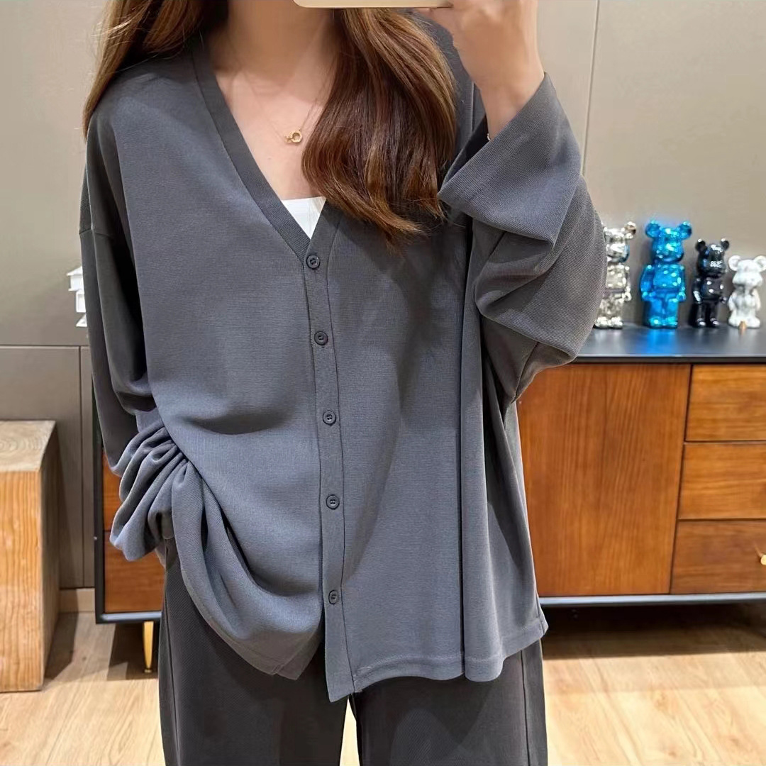 V-Neck Thin Ice Silk Cardigan Women's Spring and Summer New Korean-style Loose Sunscreen Clothes All-match Button Long-sleeved Knitwear
