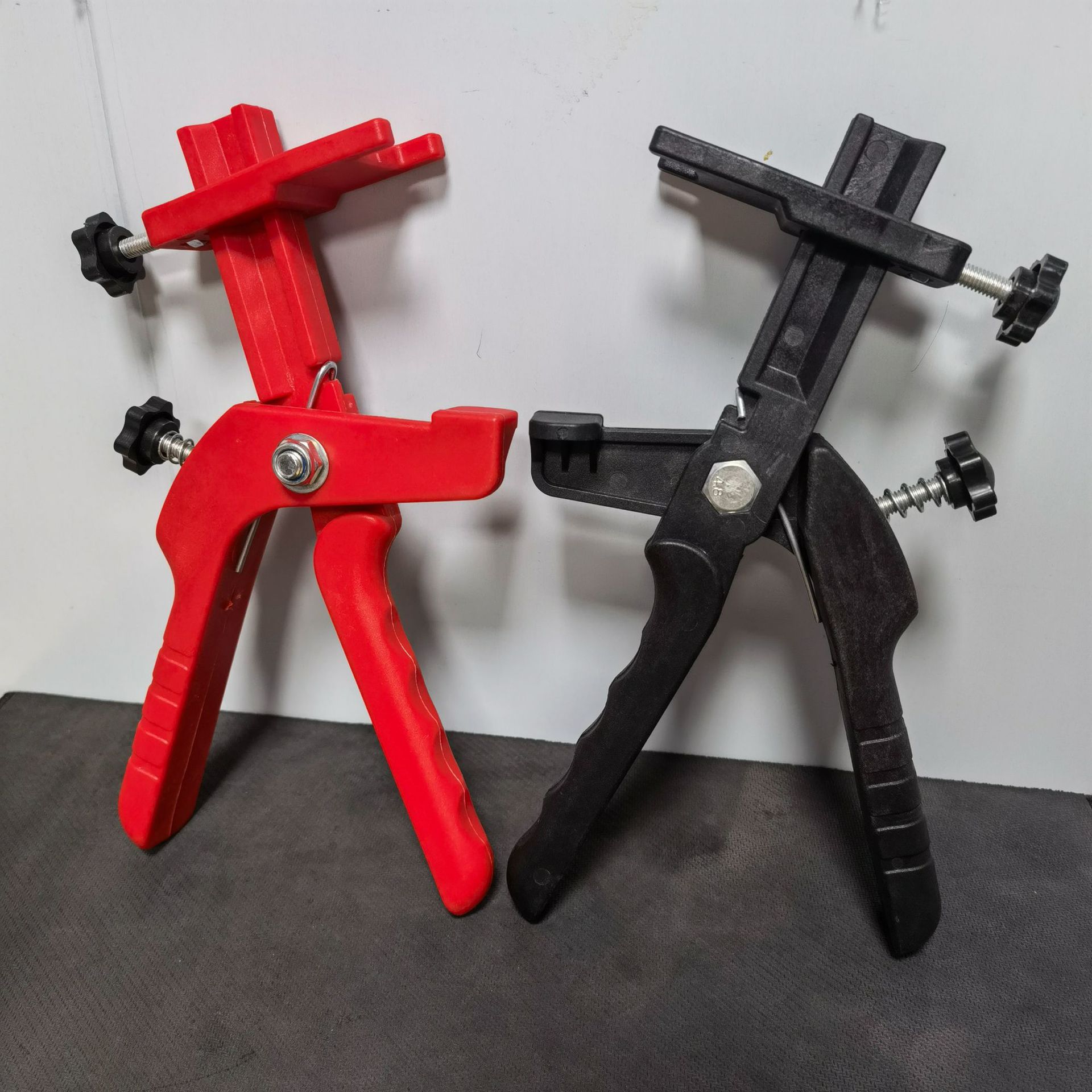 Tile Pusher Nylon Material Positioning Paving Tool Labor-saving Pliers Latch Base Leveler Nylon Pliers