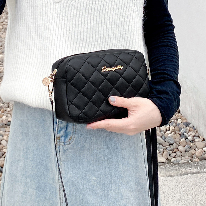 Foreign trade diamond embroidery line ladies camera bag consignment 2022 autumn winter summer autumn Korean new slung shoulder mobile phone bag