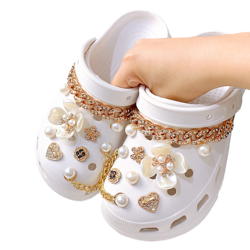 アマゾンwishの新しい適応洞靴アクセサリーdiy真珠四葉花セット靴花shoes charm|undefined