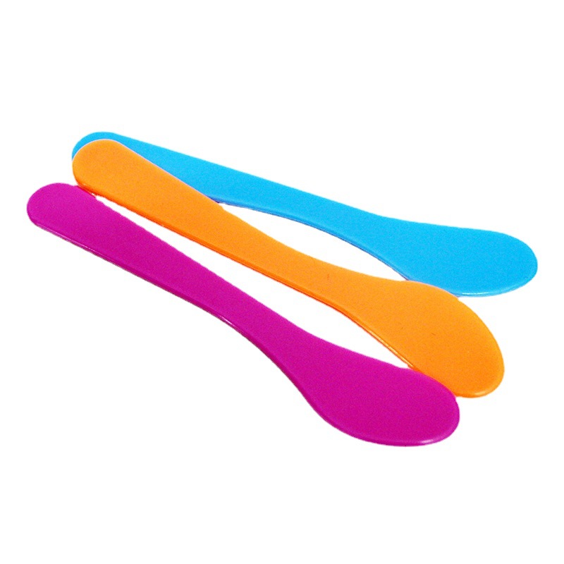 Mask tool mask stick beauty tool mask scraper color random delivery plastic made length about 15cm