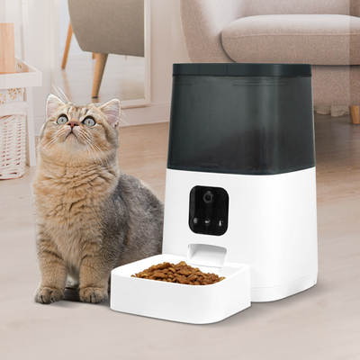 New visual timing quantitative automatic intelligent pet feeder can be controlled manually or remotely by mobile phone