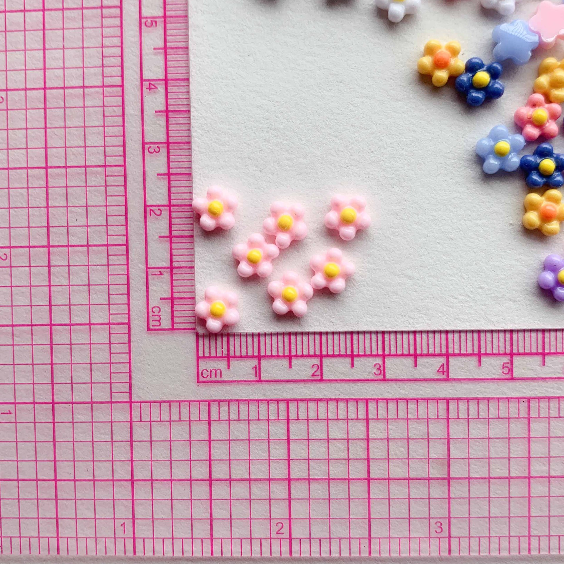 Mini Solid Color Egg Flower Five-petal Resin Accessories Nail Earrings Accessories Wholesale diy Hairpin Material