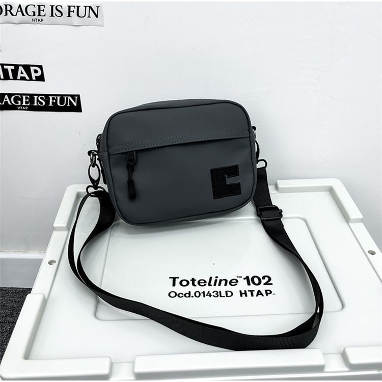 Messenger Bag Men's ins fashion brand sports phone bag girls' simple tooling small shoulder bag casual all-match shoulder bag