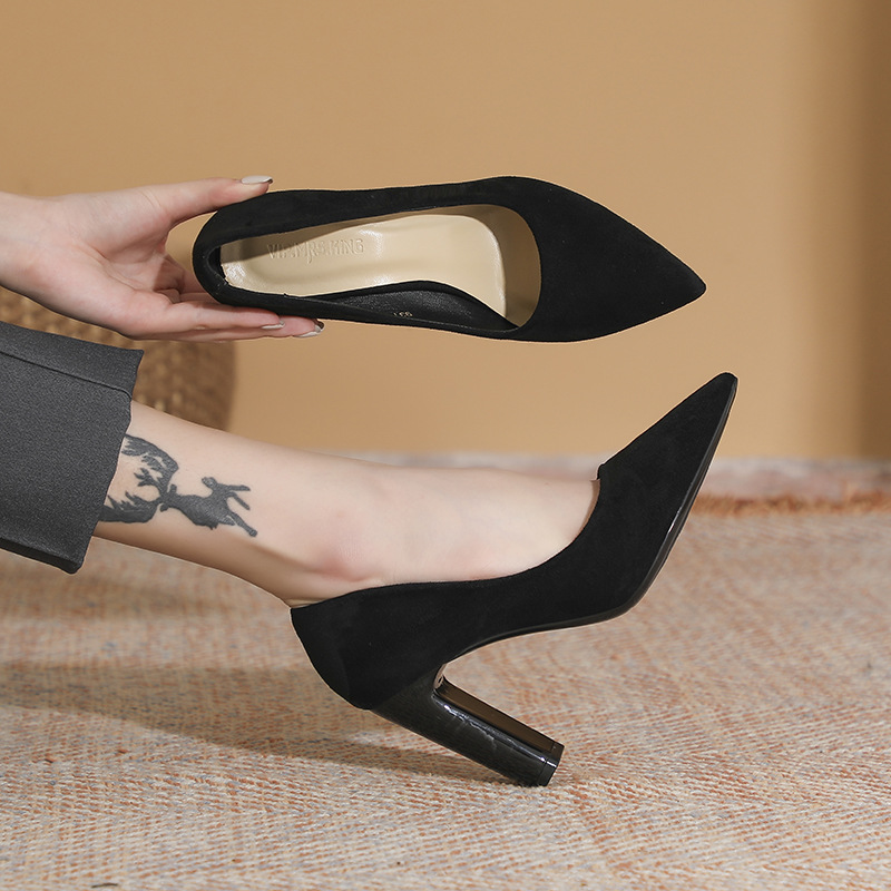 French Style Elegant Pointed Black High Heels Women's Thick Heel Women's New Niche All-match Commuter Single-layer Shoes for Women in Spring 2023