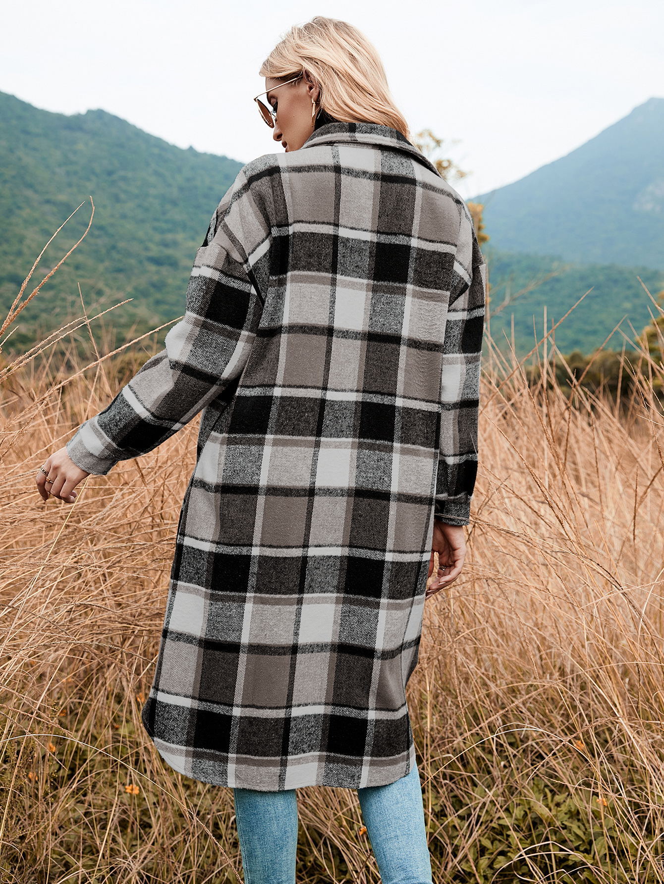 2022 autumn and winter European and American temperament windbreaker coat side slit lapel loose woolen plaid shirt coat in stock_voghion.com