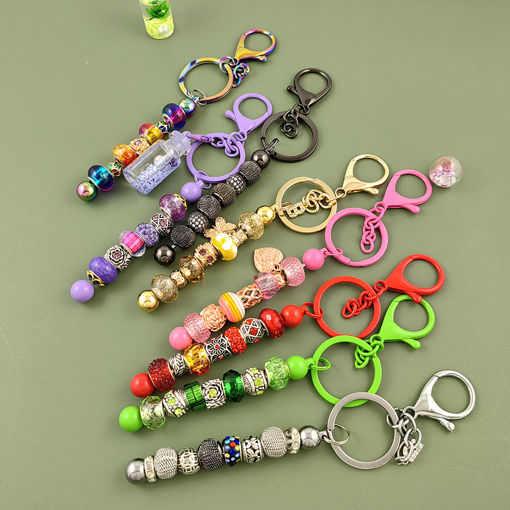 In Stock 16-color beaded keychain finished pendant car decoration pendant handmade beaded DIY keychain