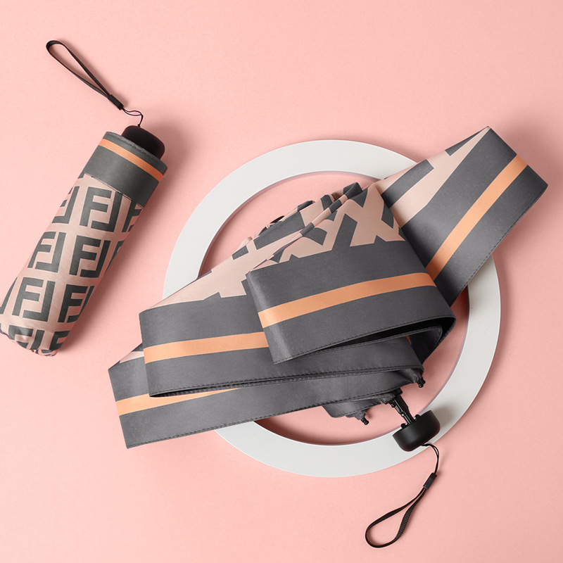 Black Rubber Mini Folding Sun Umbrella Ultra Light Mini Portable Sunshade Umbrella Pocket Umbrella Folding Sun Umbrella