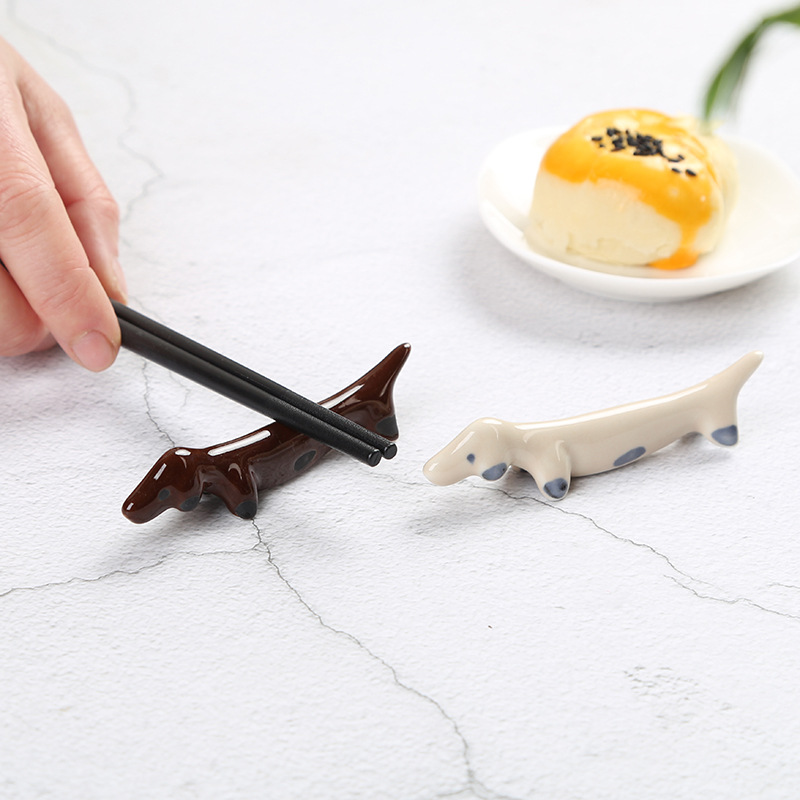 Puppy Ceramic Ornaments Japanese Household Chopsticks Rack Wachshund Dog Chopsticks Holder Chopsticks Pillow Cute Dog Chopsticks Holder Pen Holder