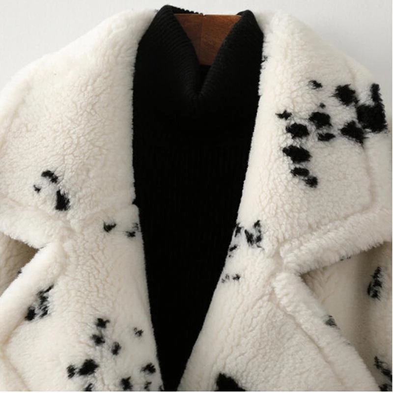 2022 new cow pattern teddy bear coat women's cashmere grain thickened warm imitation lamb fur coat