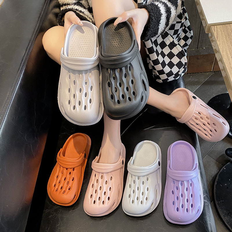 Hole Shoes Women's Outer Wear Summer 2023 New Casual Non-Slip Thick Bottom Home Flat Couple Toe Slippers Beach