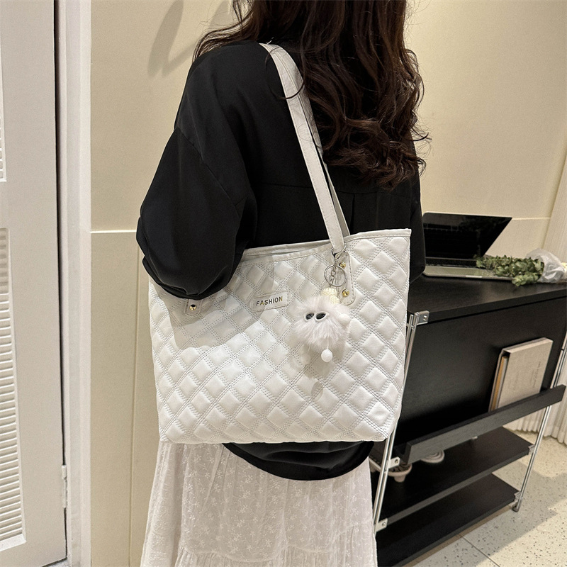2023 Spring and Summer New Bubble Fashion Women's Bag Tote Bag Simple Lightweight Bag Women's Class Commuter Shoulder Bag Large