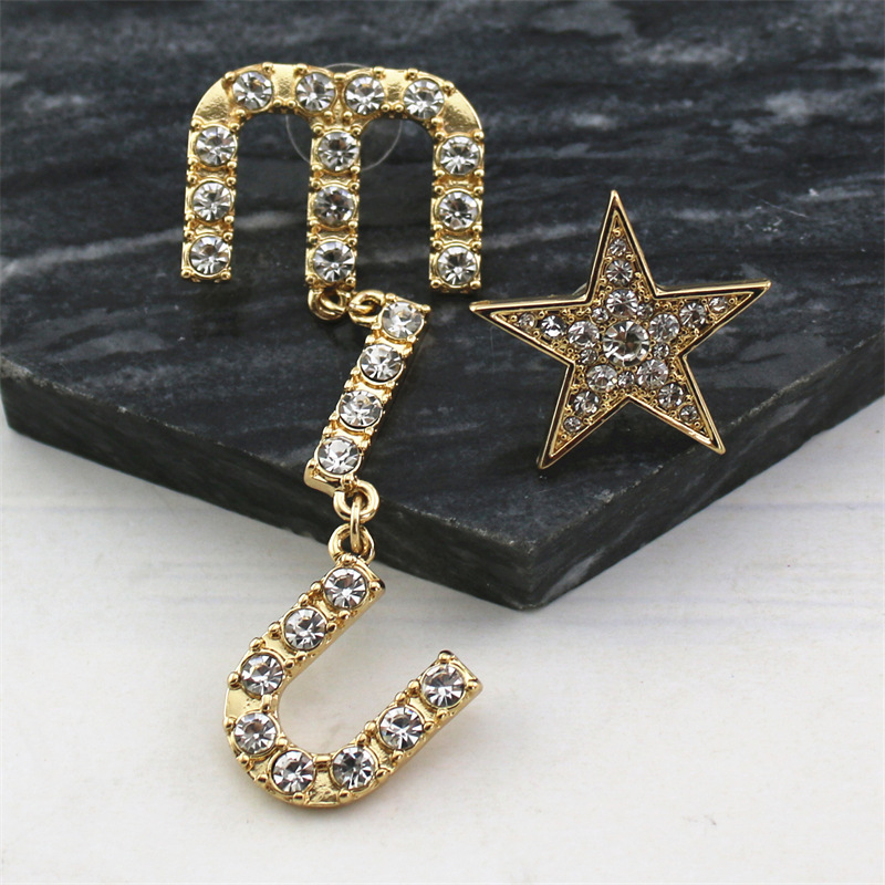 High-grade Miss miu Letter Earrings Flash Diamond Exaggerated Long Earrings Elegant Internet Celebrity Five-pointed Star Earrings Earrings
