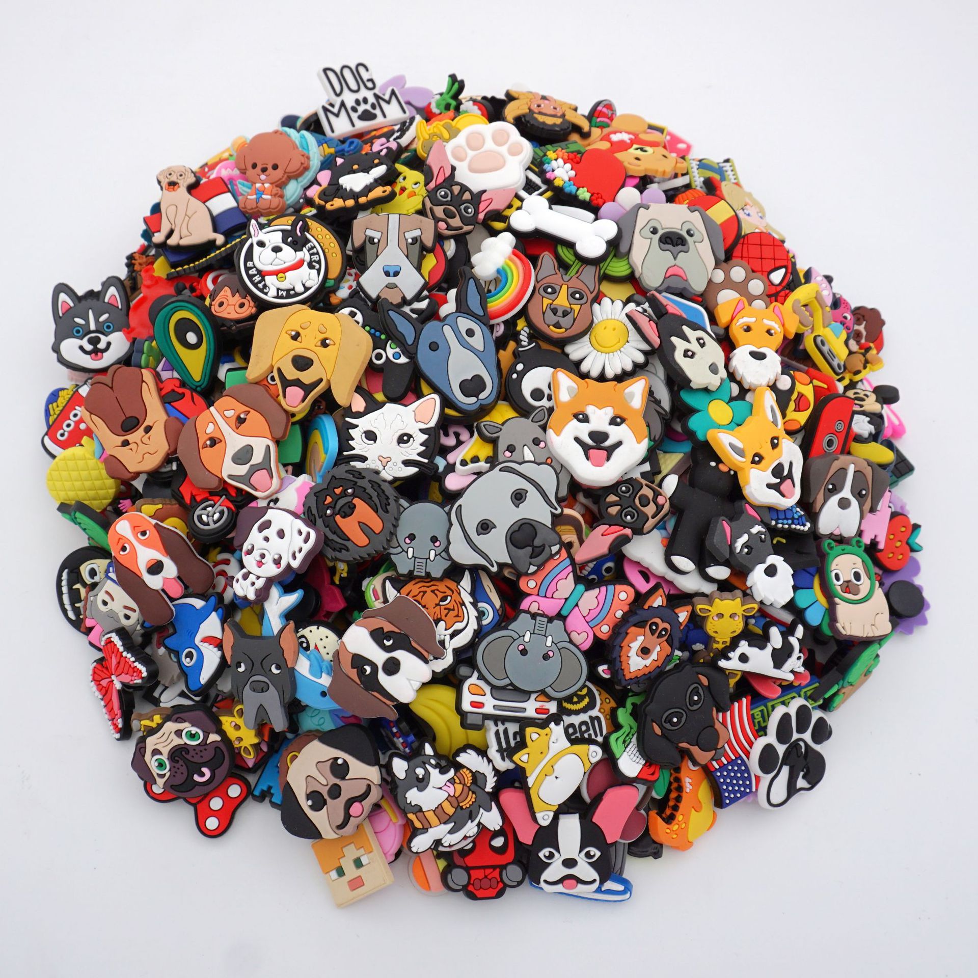 Cross-border hole shoes shoes flower shoe buckle garden shoes diy accessories cute cartoon shoe buckle bottom buckle decorative PVC mixed