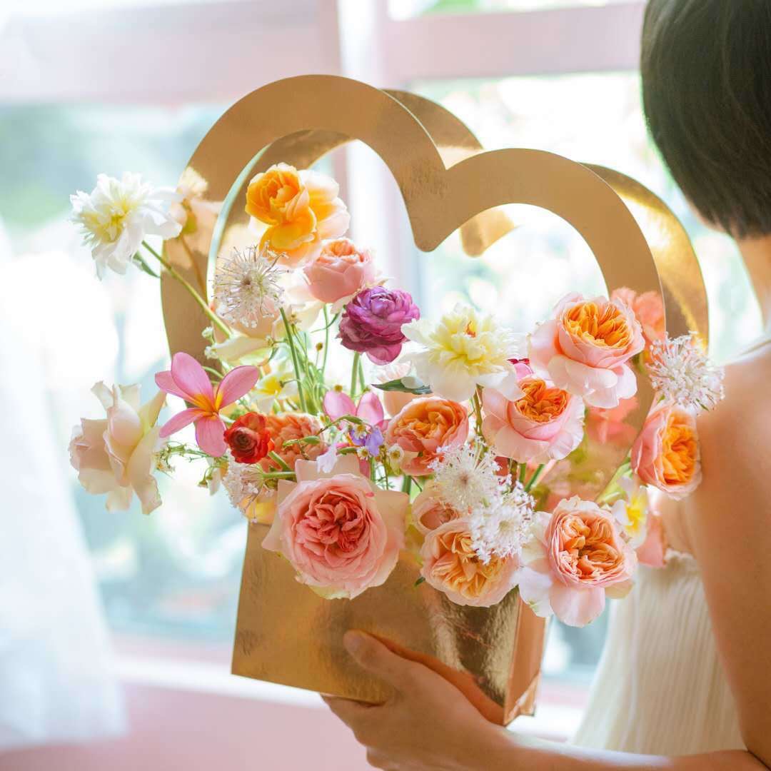Hollow Love Flower Packaging Fashion Portable Flower Box Flower Bag Material Paper Flower Basket Valentine's Day Gift Bag